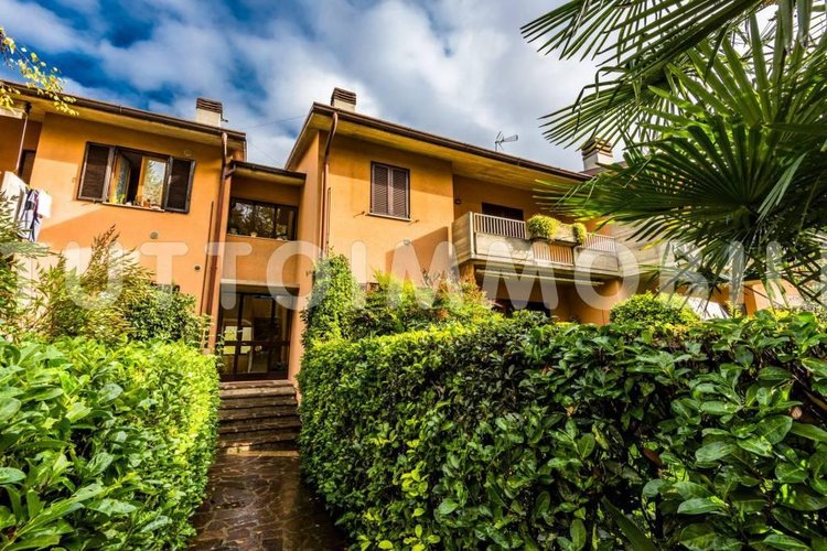 TRILOCALE DI 90 MQ IN STRADA A FONDO CHIUSO Ranica