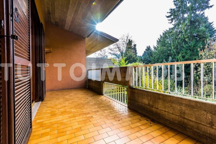 TRILOCALE DI 90 MQ IN STRADA A FONDO CHIUSO Ranica