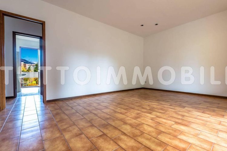 TRILOCALE DI 90 MQ IN STRADA A FONDO CHIUSO Ranica