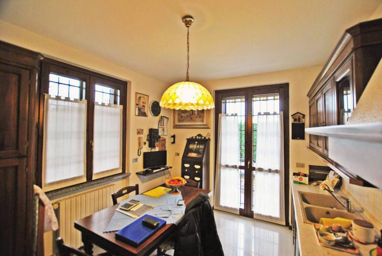 Meravigliosa villa terminale, con ampio giardino Brembate