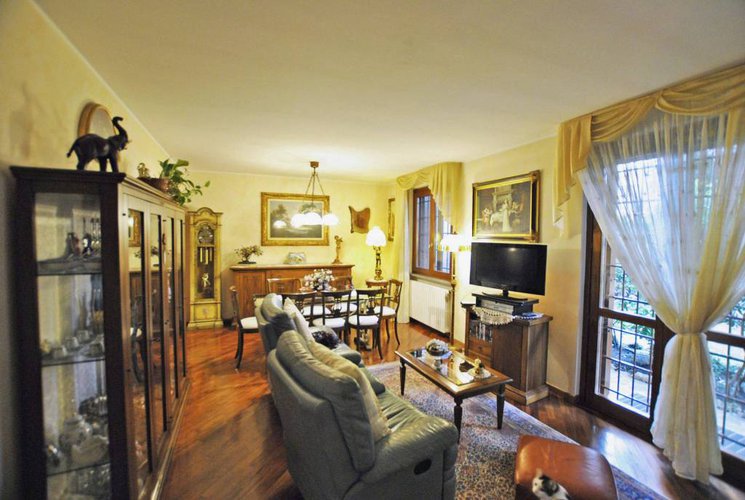 Meravigliosa villa terminale, con ampio giardino Brembate