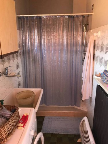 Palazzina indipendente con negozio/ laboratorIo Scanzorosciate