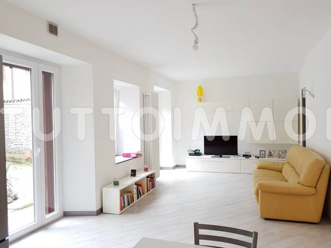 TRILOCALE RISTRUTTURATO SENZA SPESE CONDOMINIALI Nembro