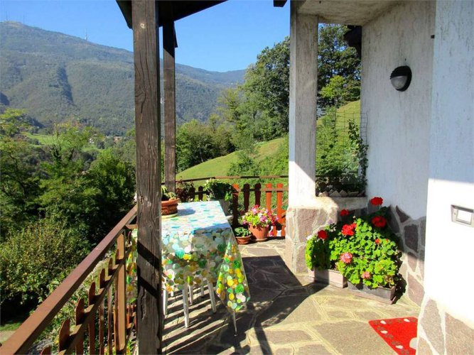 Berbenno - Villa singola con mansarda indipendente Berbenno