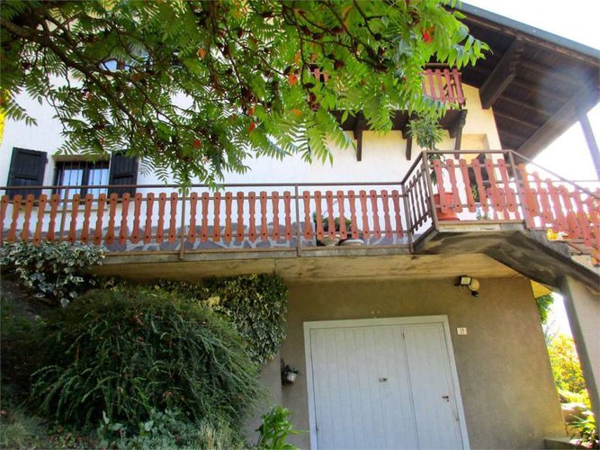 Berbenno - Villa singola con mansarda indipendente Berbenno