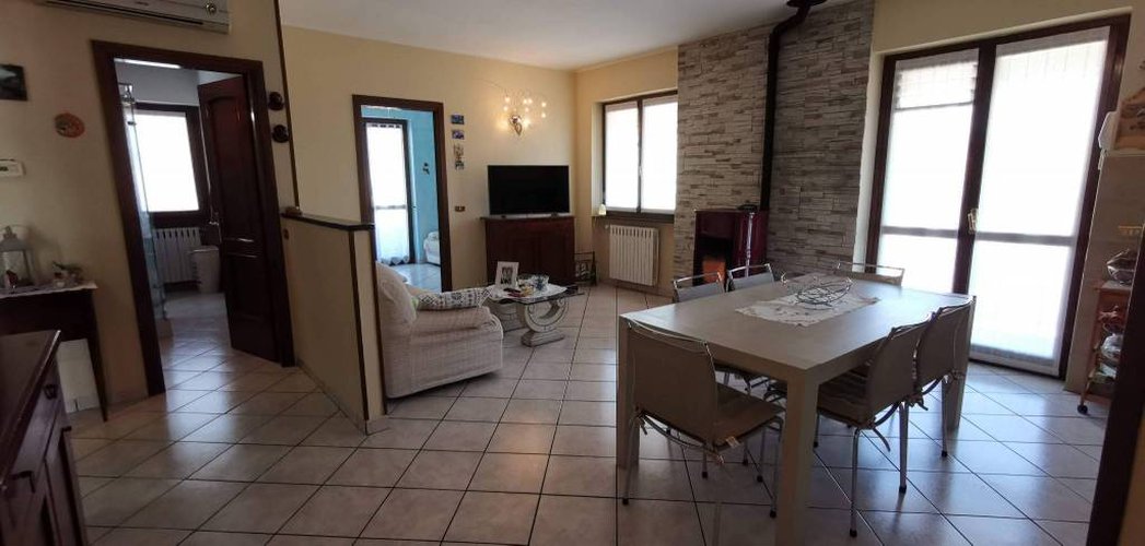 Quadrilocale Indipendente Piano Primo Contesto di 2 Famiglie Verdellino