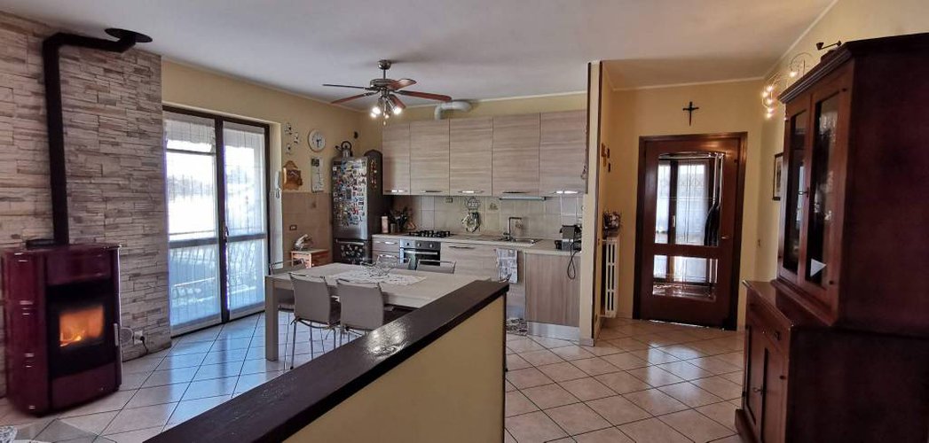 Quadrilocale Indipendente Piano Primo Contesto di 2 Famiglie Verdellino