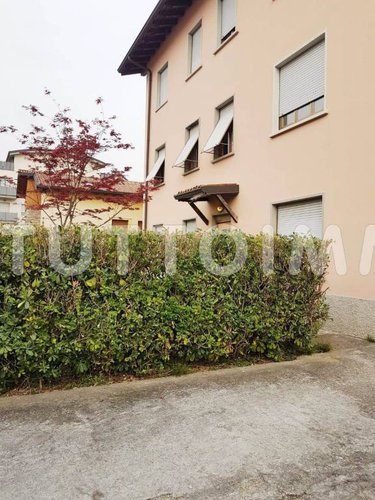 TRILOCALE CON GIARDINO AD ALZANO IN ZONA RESIDENZIALE Alzano Lombardo