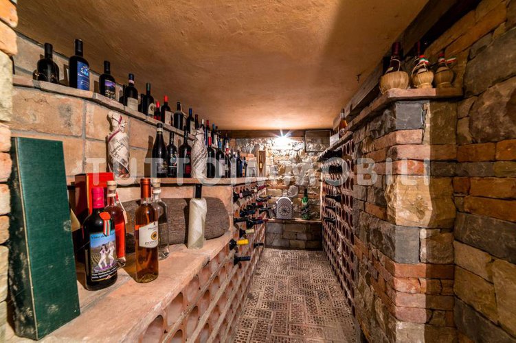 VILLA SINGOLA CON 7000 MQ DI TERRENO Alzano Lombardo