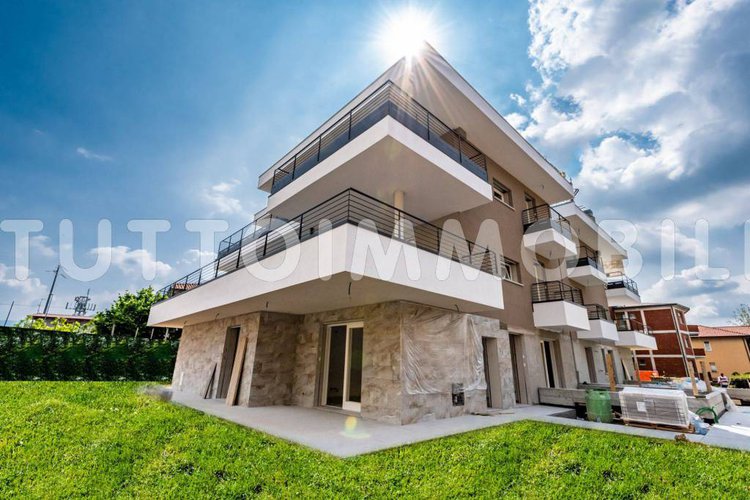 Ranica Nuovo Quadrilocale con ampio terrazzo