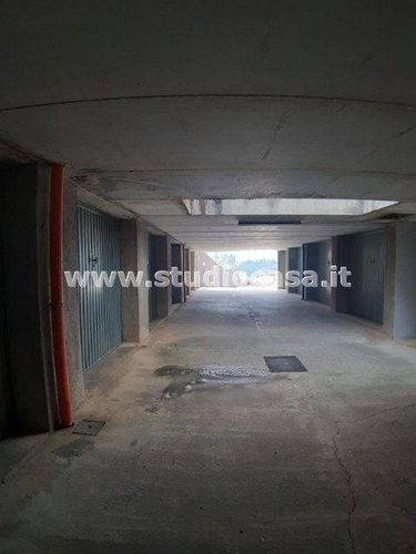 SOLUZIONE BEN SISTEMATA ED ESPOSTA CON TERRAZZONE! Taleggio