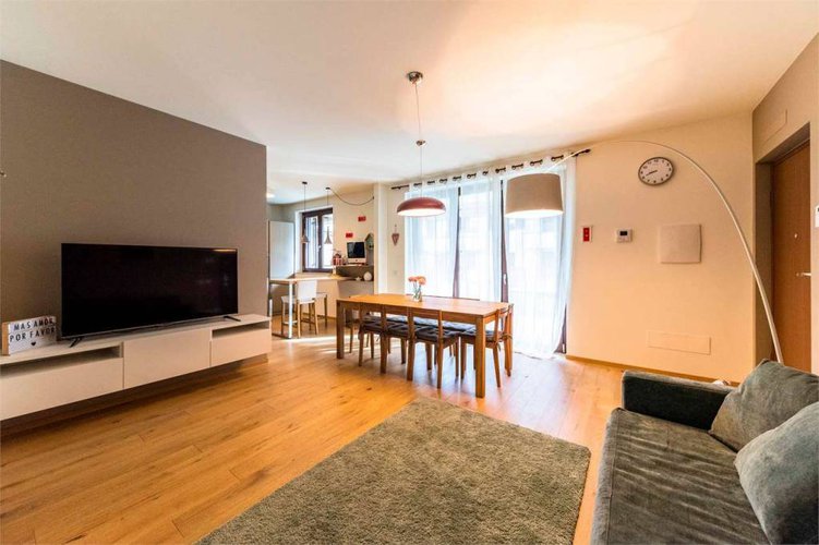 Boltiere appartamento con giardino Boltiere