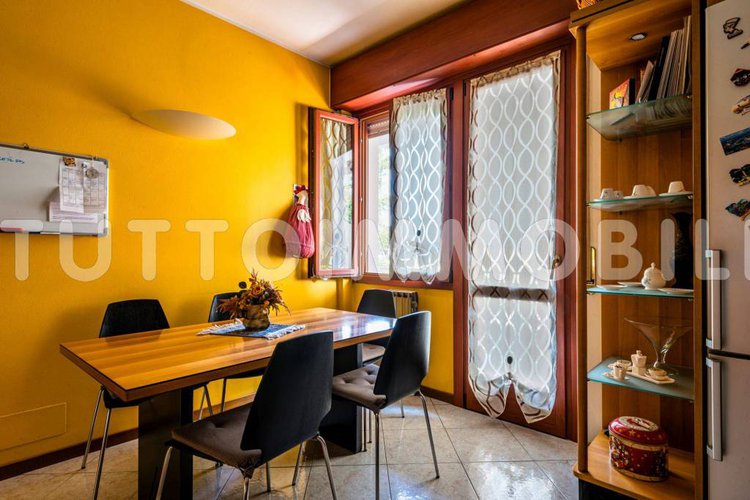 VILLA A SCHIERA IN RESIDENCE Ranica