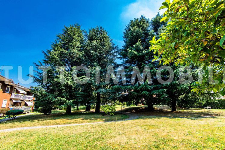 VILLA A SCHIERA IN RESIDENCE Ranica