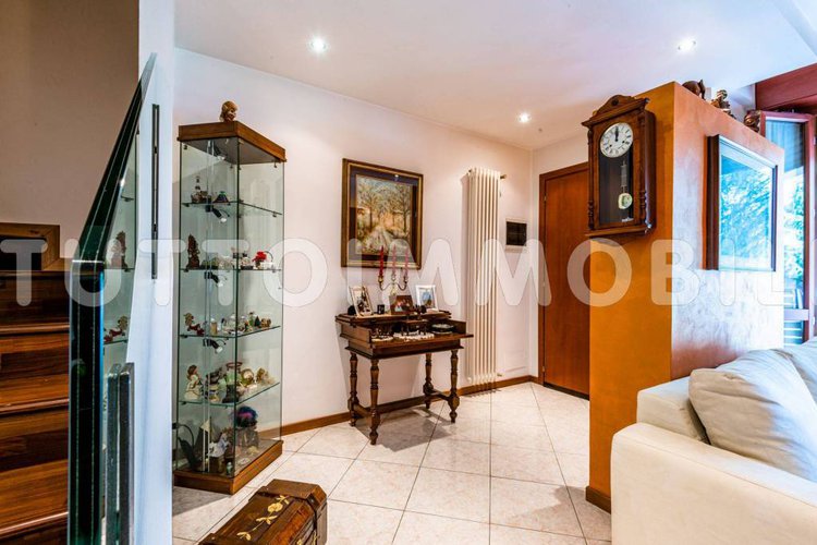 VILLA A SCHIERA IN RESIDENCE Ranica