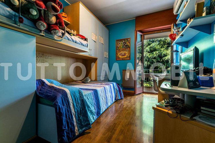 VILLA A SCHIERA IN RESIDENCE Ranica