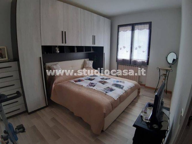 SOLUZIONE BEN SISTEMATA ED ESPOSTA CON TERRAZZONE! Taleggio