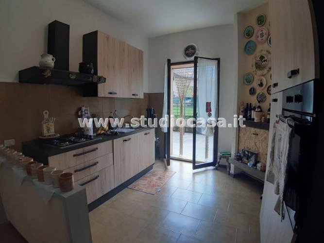 SOLUZIONE BEN SISTEMATA ED ESPOSTA CON TERRAZZONE! Taleggio