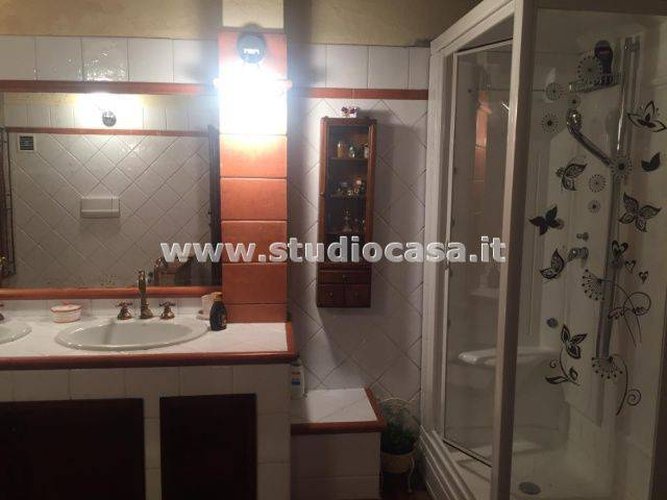 AFFASCINANTE VILLA INDIPENDENTE! Costa Serina