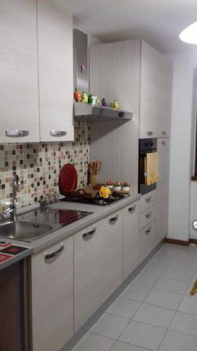 SOLUZIONE ABITABILE DA SUBITO CON INVIDIABILE TERRAZZONE! Serina