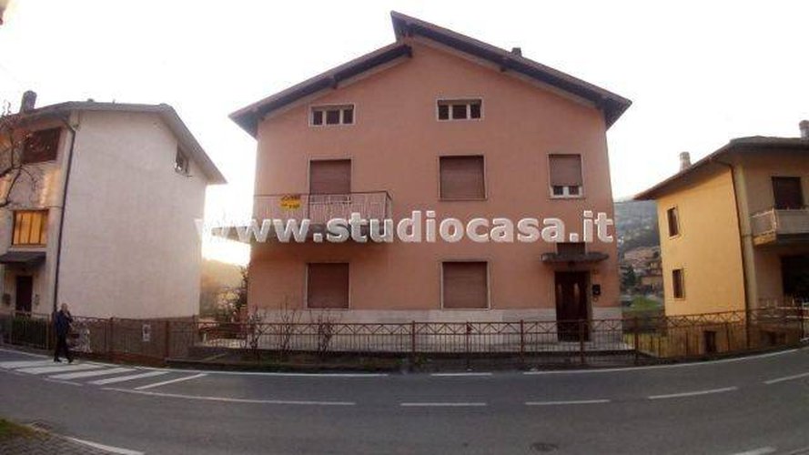 CASETTA SUPER INDIPENDENTE IN ZONA TRANQUILLISSIMA! Zogno