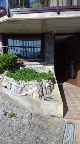 SOLUZIONE ABITABILE DA SUBITO CON INVIDIABILE TERRAZZONE!