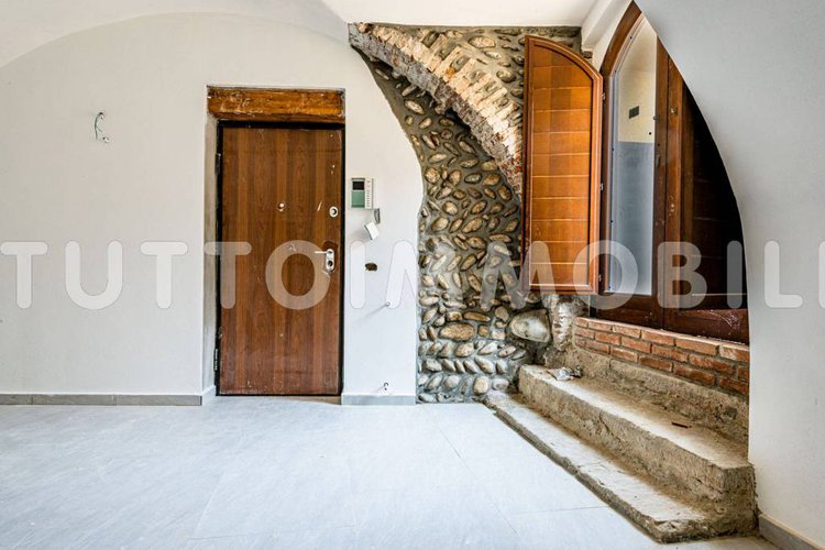 MONOLOCALE PIANO TERRA CON INGRESSO INDIPENDENTE Scanzorosciate
