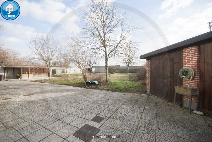 AREA EDIFICABILE Albuzzano