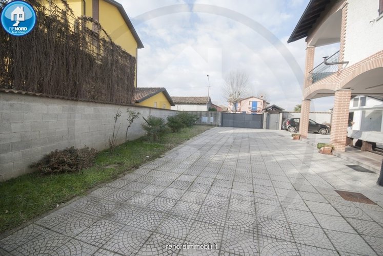 AREA EDIFICABILE Albuzzano