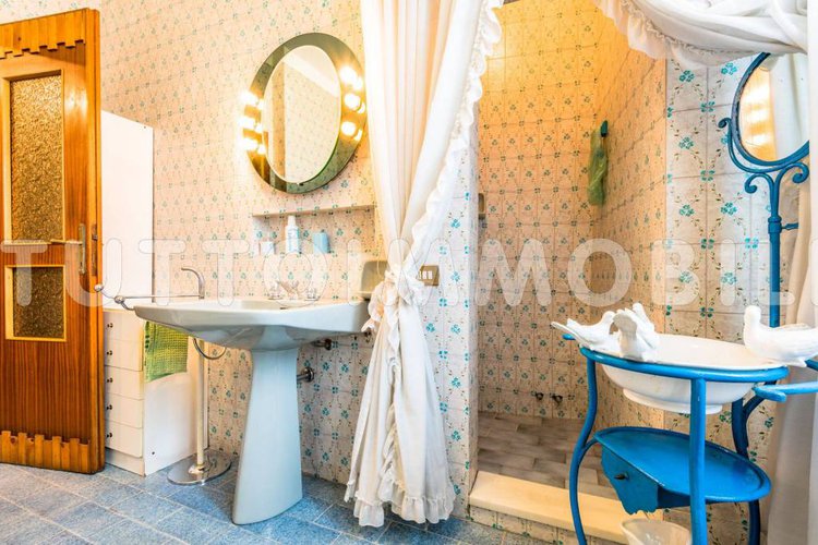 Alzano Lombardo Bifamiliare nel centro storico Alzano Lombardo