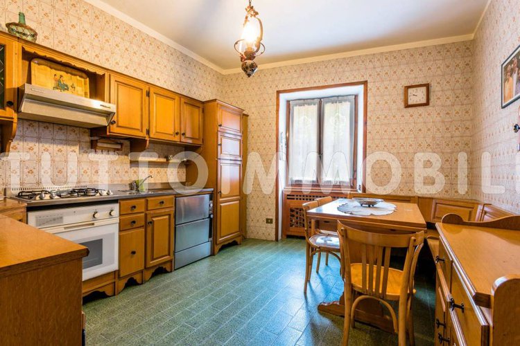 Alzano Lombardo Bifamiliare nel centro storico Alzano Lombardo