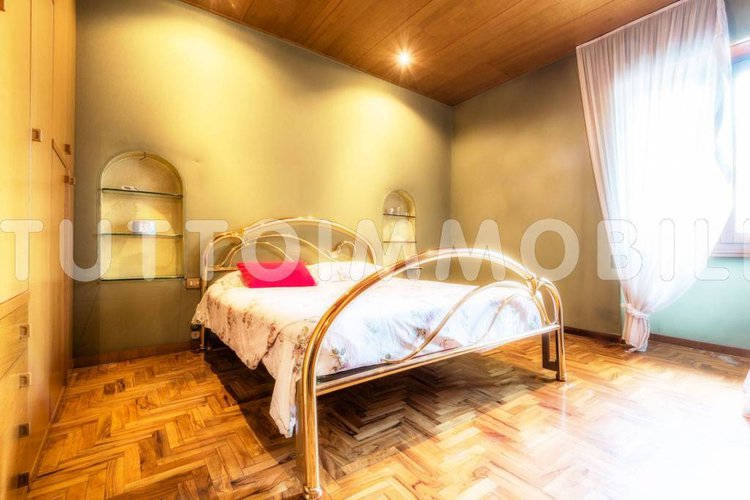 Alzano Lombardo Bifamiliare nel centro storico Alzano Lombardo