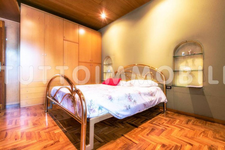 Alzano Lombardo Bifamiliare nel centro storico Alzano Lombardo