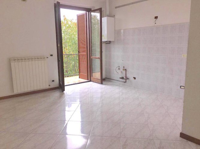 VERDELLINO LIBERO SUBITO!!! TRILOCALE CON BOX IN CENTRO