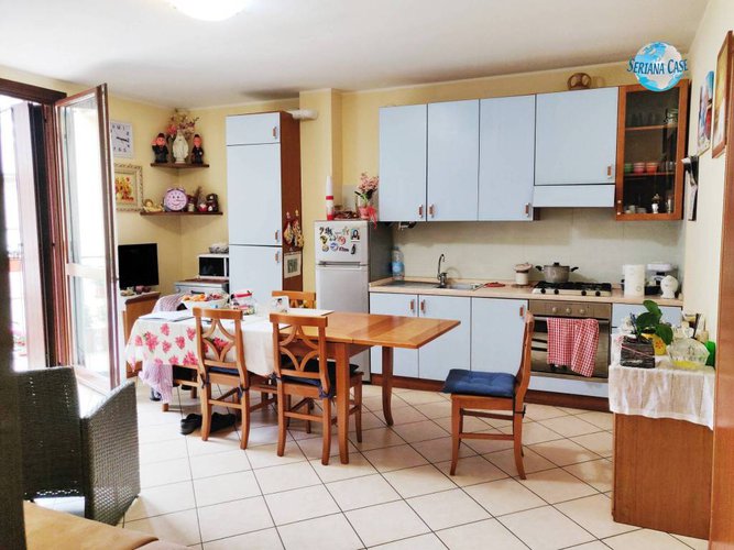 Grazioso bilocale con box, comodamente servito da ascensore Gazzaniga