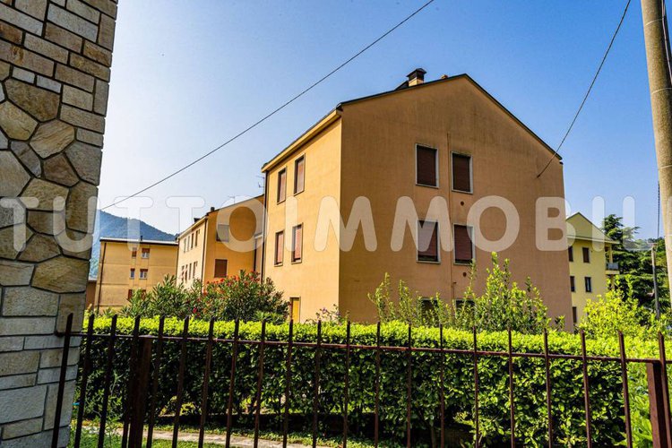 TRILOCALE DA RISTRUTTURARE ALBINO CENTRO Albino