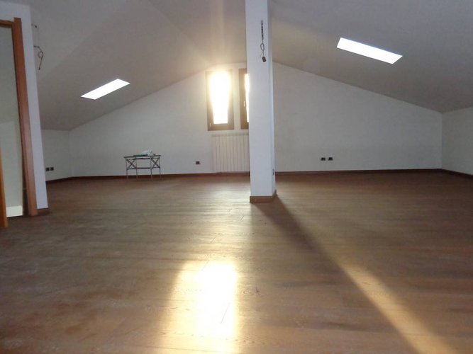 VERDELLO VILLA BIFAMILIARE LIBERA SUBITO!!! Verdello