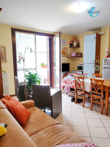 Grazioso bilocale con box, comodamente servito da ascensore Gazzaniga