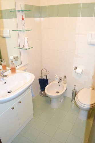 RECENTE. 3 CAMERE, 2 BAGNI, 2 TERRAZZE, CANTINA E BOX DOPPIO Seriate