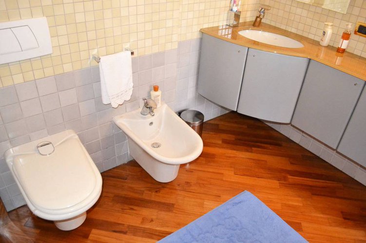 4 UNITA'RECENTE QUADRILOCALE, 3 CAMERE, 3 BAGNI E BOX DOPPIO Calcinate