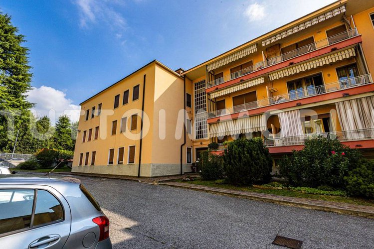 TRILOCALE DA RISTRUTTURARE ALBINO CENTRO Albino