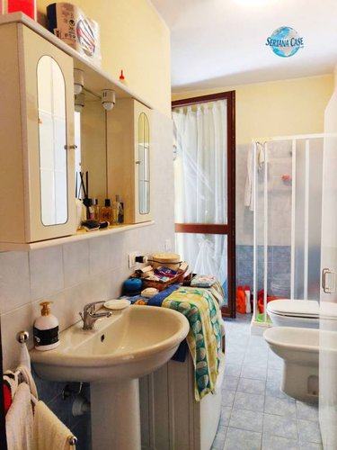 Grazioso bilocale con box, comodamente servito da ascensore Gazzaniga