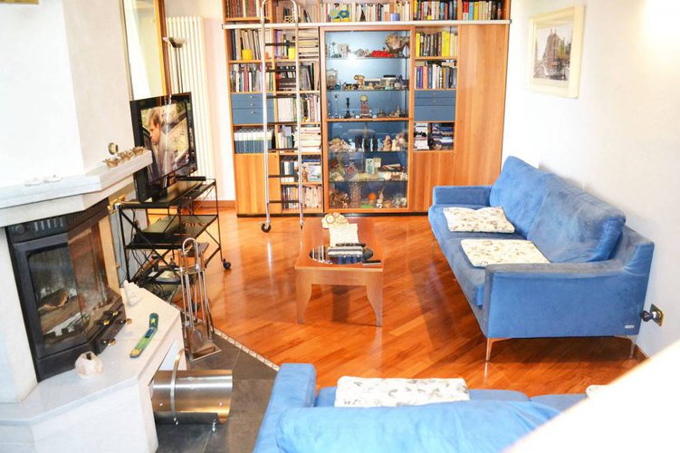 4 UNITA'RECENTE QUADRILOCALE, 3 CAMERE, 3 BAGNI E BOX DOPPIO Calcinate