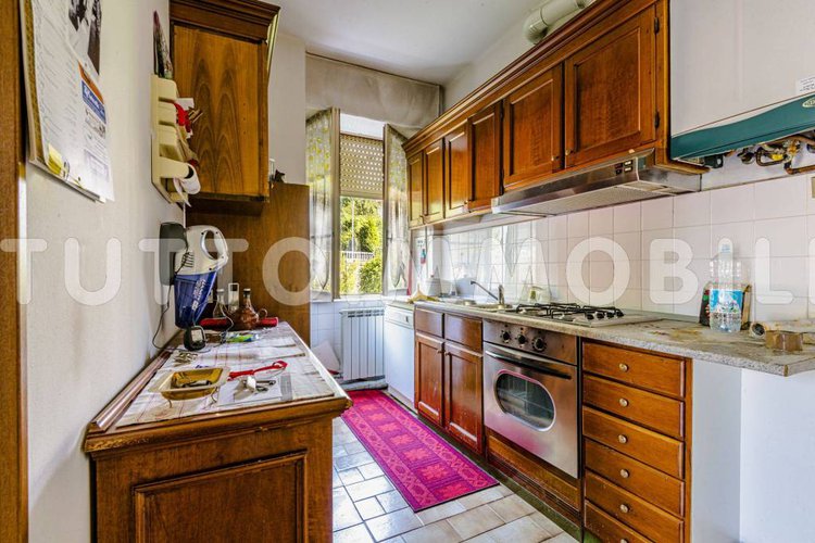 TRILOCALE DA RISTRUTTURARE ALBINO CENTRO Albino