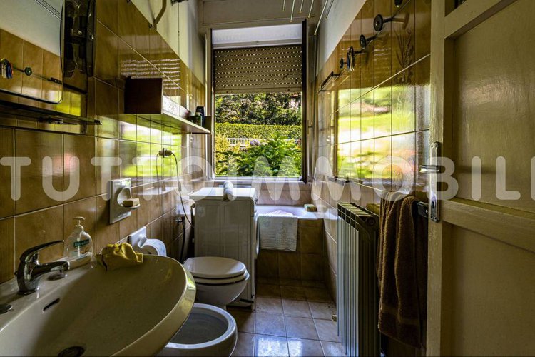 TRILOCALE DA RISTRUTTURARE ALBINO CENTRO Albino