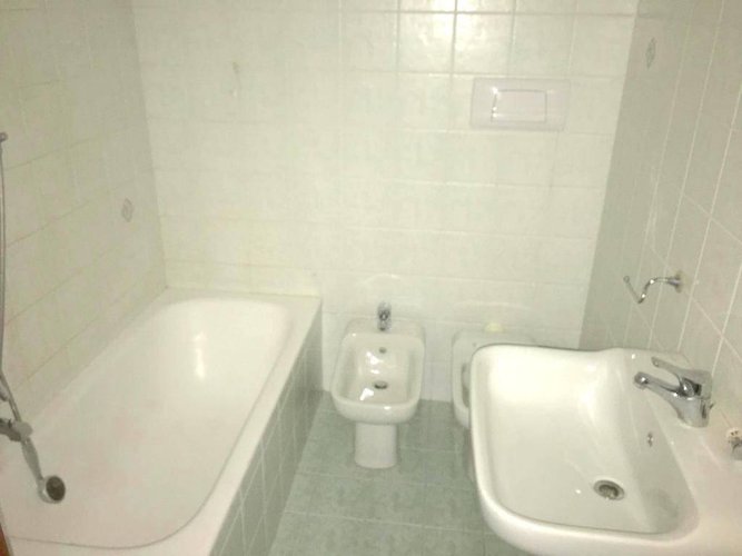 VERDELLINO LIBERO SUBITO!!! TRILOCALE CON BOX IN CENTRO Verdellino