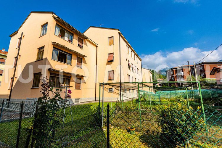 TRILOCALE DA RISTRUTTURARE ALBINO CENTRO Albino