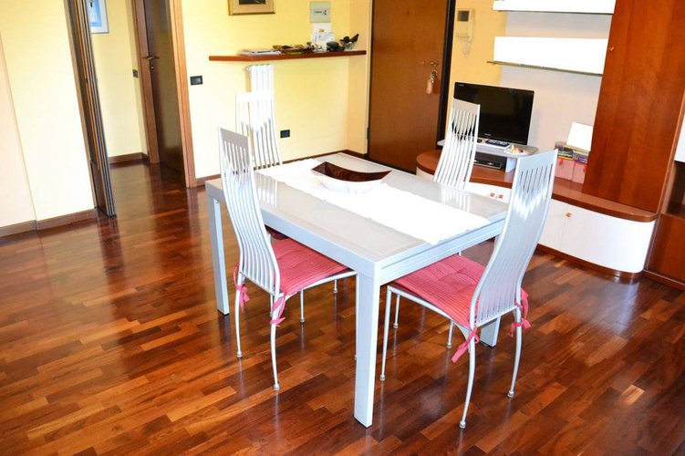 RECENTE. 3 CAMERE, 2 BAGNI, 2 TERRAZZE, CANTINA E BOX DOPPIO Seriate