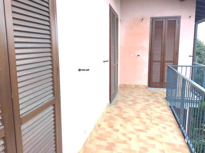 VERDELLINO LIBERO SUBITO!!! TRILOCALE CON BOX IN CENTRO Verdellino