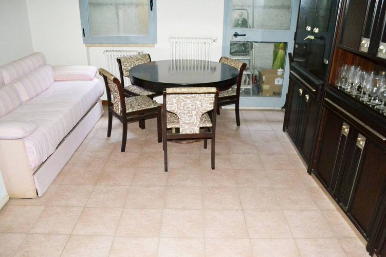 RECENTE TRILOCALE IN VILLA, GIARDINO, TAVERNA E BOX DOPPIO Cenate Sotto